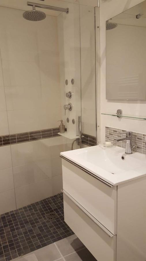 Agreable Appartement T2 Proche Centre Ним Экстерьер фото